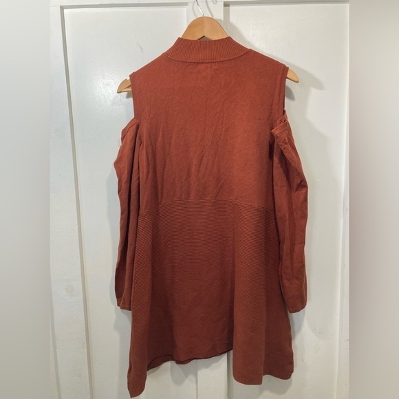 Style & Co Large mock neck cold shoulder blouse flared hem mixed textures - Picture 6 of 8
